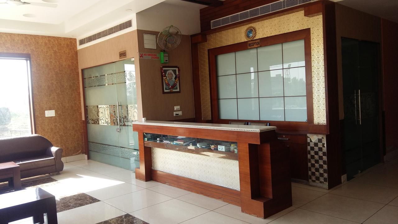 Mānsa Hotel D2M المظهر الخارجي الصورة